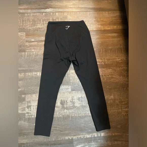 Gymshark capris - Picture 2 of 2